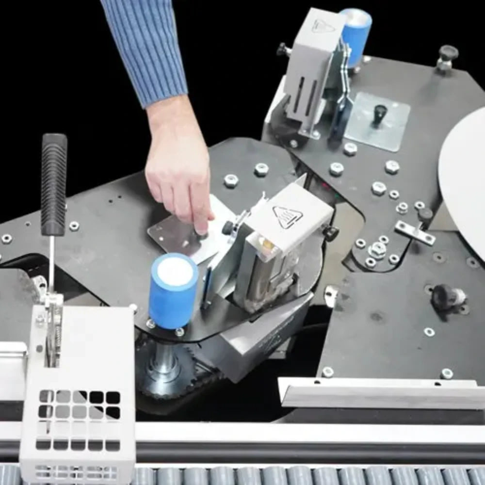 Maksiwa CBC/2.MR dual glue pot cabinet edgebander with long roller infeed/outfeed table