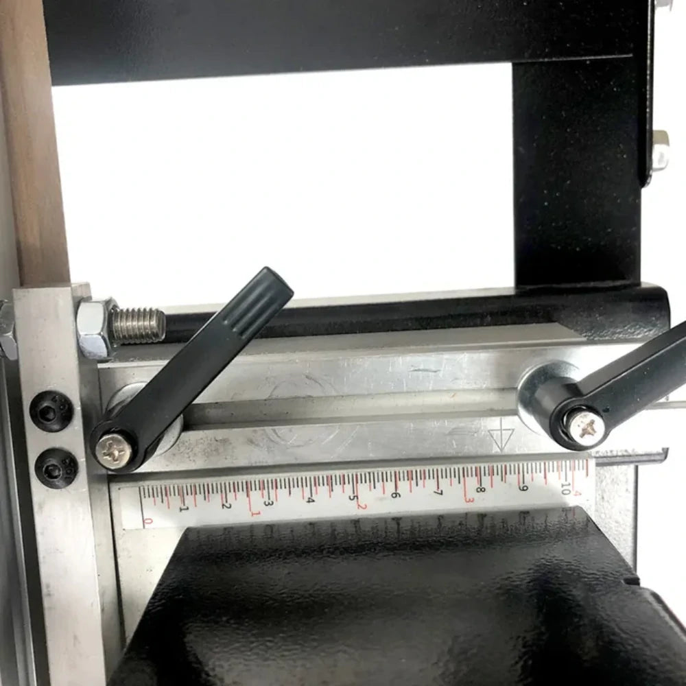 Fence scale and adjustment levers for accurate hole spacing setup